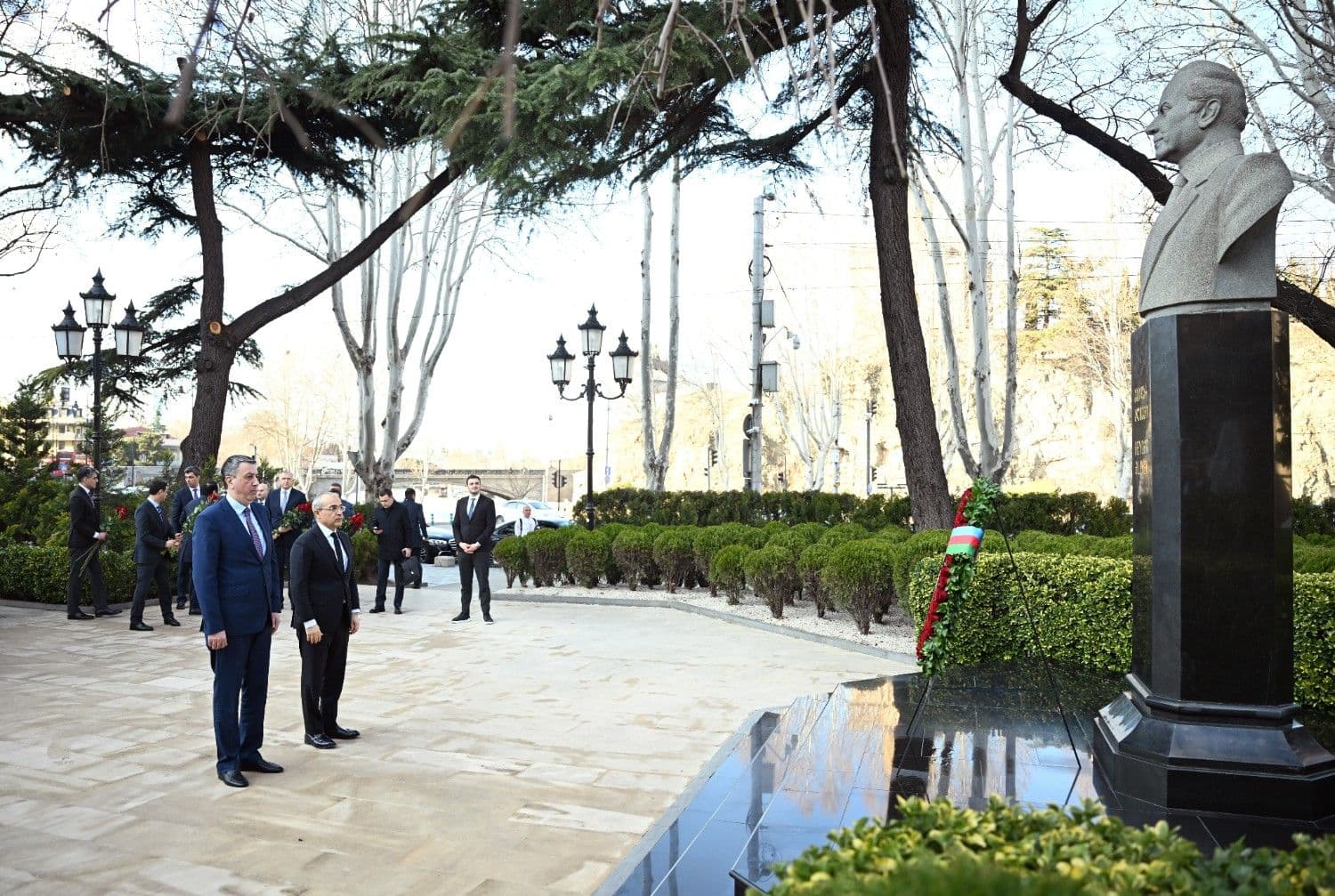 Üç ölkə arasında ticarət və investisiya əlaqələri genişlənir Üç ölkə arasında ticarət və investisiya əlaqələri genişlənir - Şəkil 1