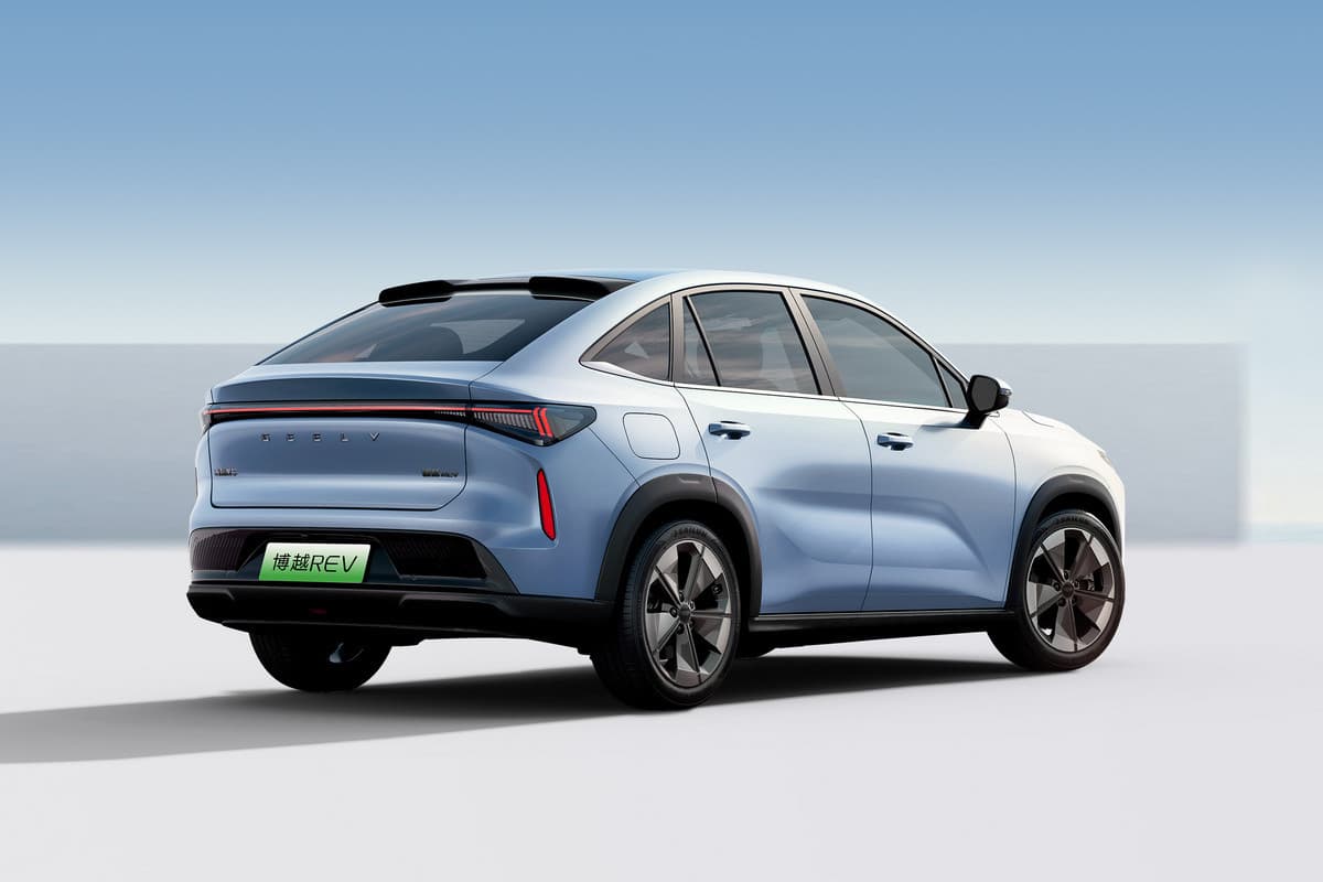 Geely Boyue REV: Livan 7 elektrik SUV-nin hibrid versiyası təqdim edildi - Şəkil 2