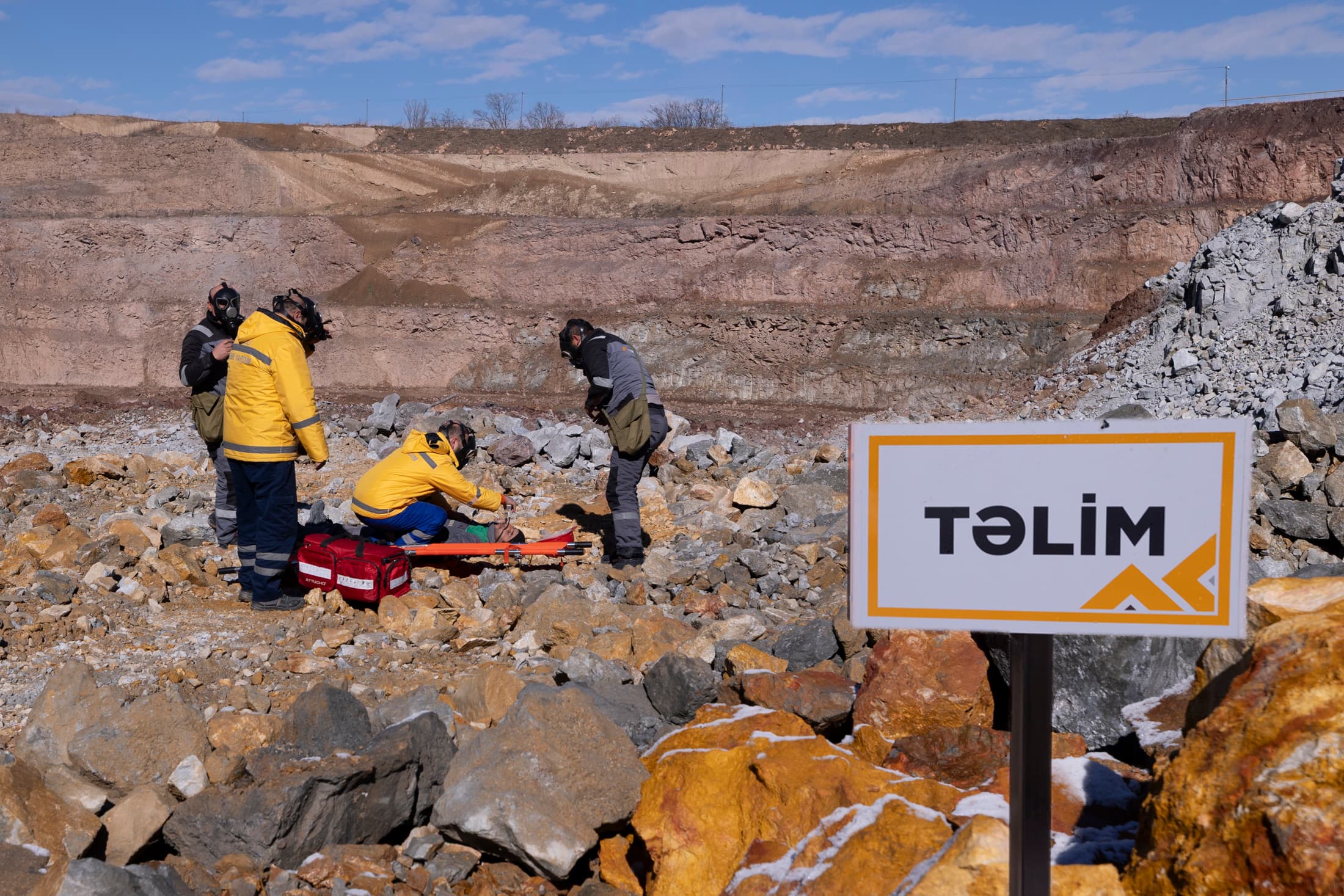 “AzerGold” QSC Daşkəsəndə Ümumdünya Mülki Müdafiə Gününə həsr olunmuş tədbir keçirib - Şəkil 2