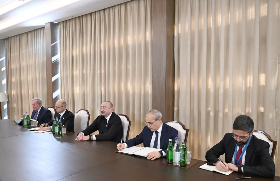 Prezident İlham Əliyev Avropa Komissiyasının enerji və mənzil siyasəti üzrə komissarını qəbul edib - Şəkil 6