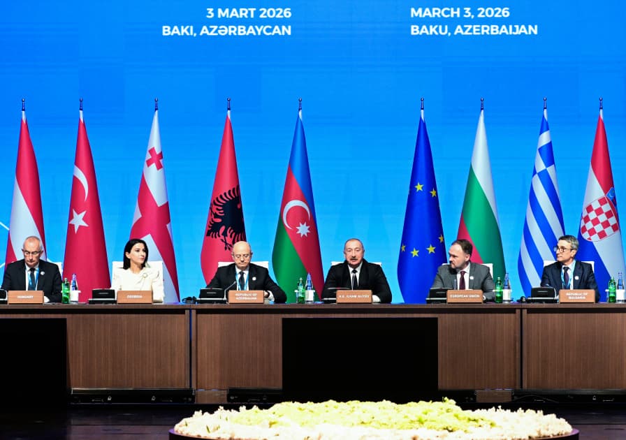 Prezident İlham Əliyev Cənub Qaz Dəhlizi Məşvərət Şurası çərçivəsində nazirlərin 12-ci və Yaşıl Enerji Məşvərət Şurası çərçivəsində nazirlərin 4-cü iclaslarında çıxış edib - Şəkil 11