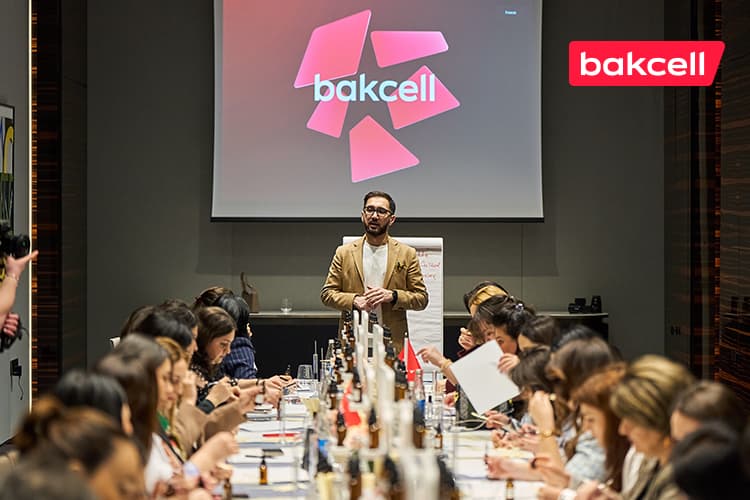 Bakcell 8 Martı xanım jurnalistlərlə birgə qeyd edib