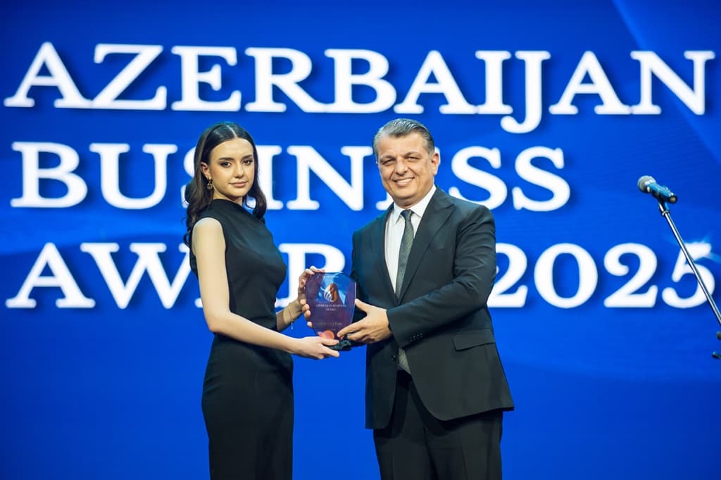 “Azerbaijan Business Award” 2025 mükafatının təqdimetmə mərasimi keçirildi “Azerbaijan Business Award” 2025 mükafatının təqdimetmə mərasimi keçirildi - Şəkil 25