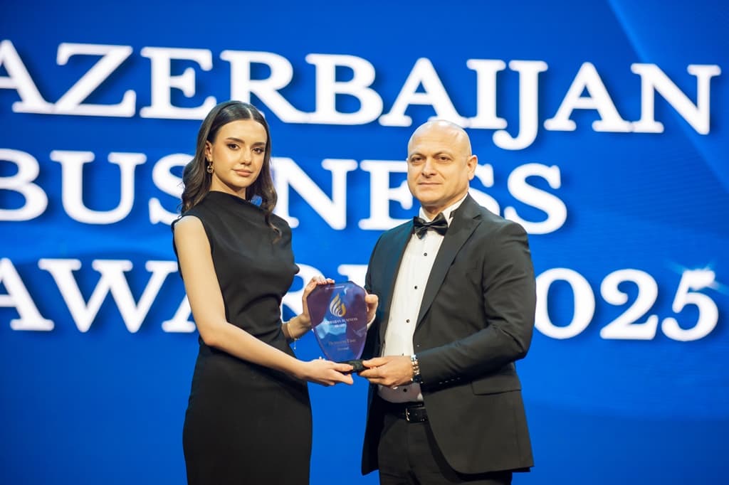 “Azerbaijan Business Award” 2025 mükafatının təqdimetmə mərasimi keçirildi “Azerbaijan Business Award” 2025 mükafatının təqdimetmə mərasimi keçirildi - Şəkil 27