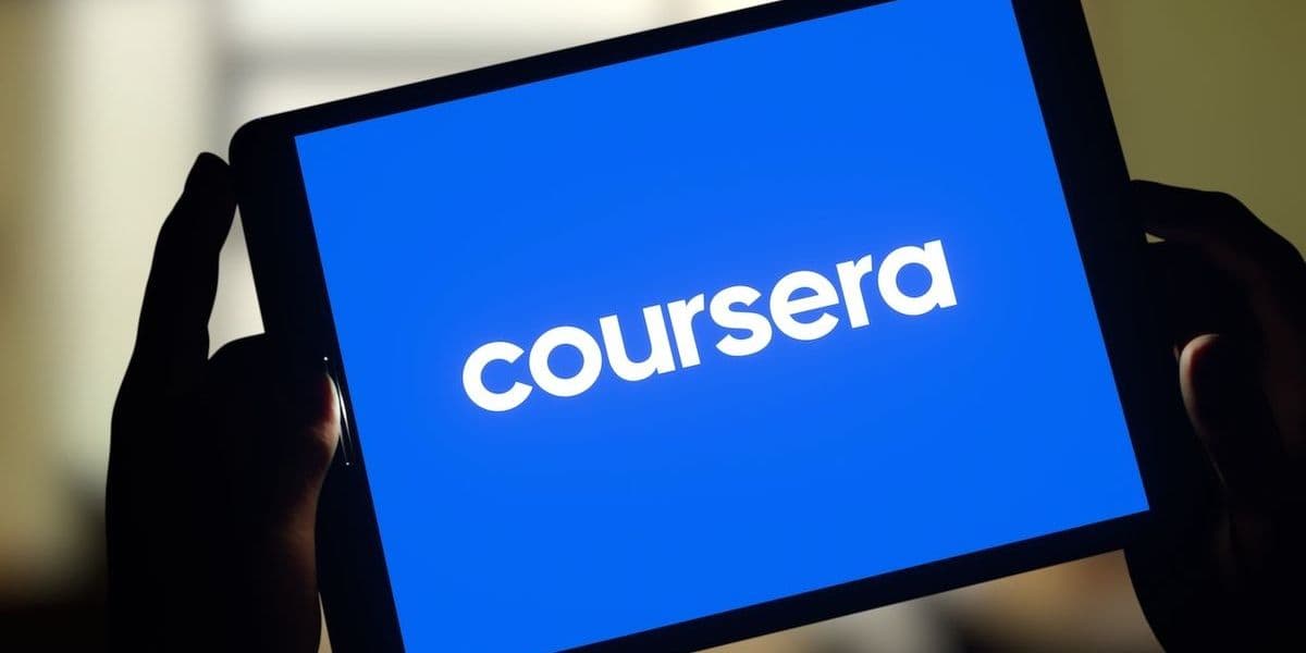 Ölkədə 98 mindən çox şəxs beynəlxalq sertifikat alaraq yeni bacarıqlar qazanıb