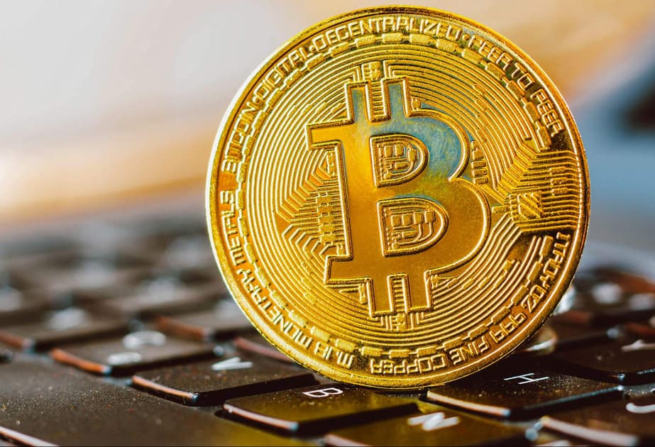 "Bitcoin"in qiyməti 71 min dollardan aşağı enib