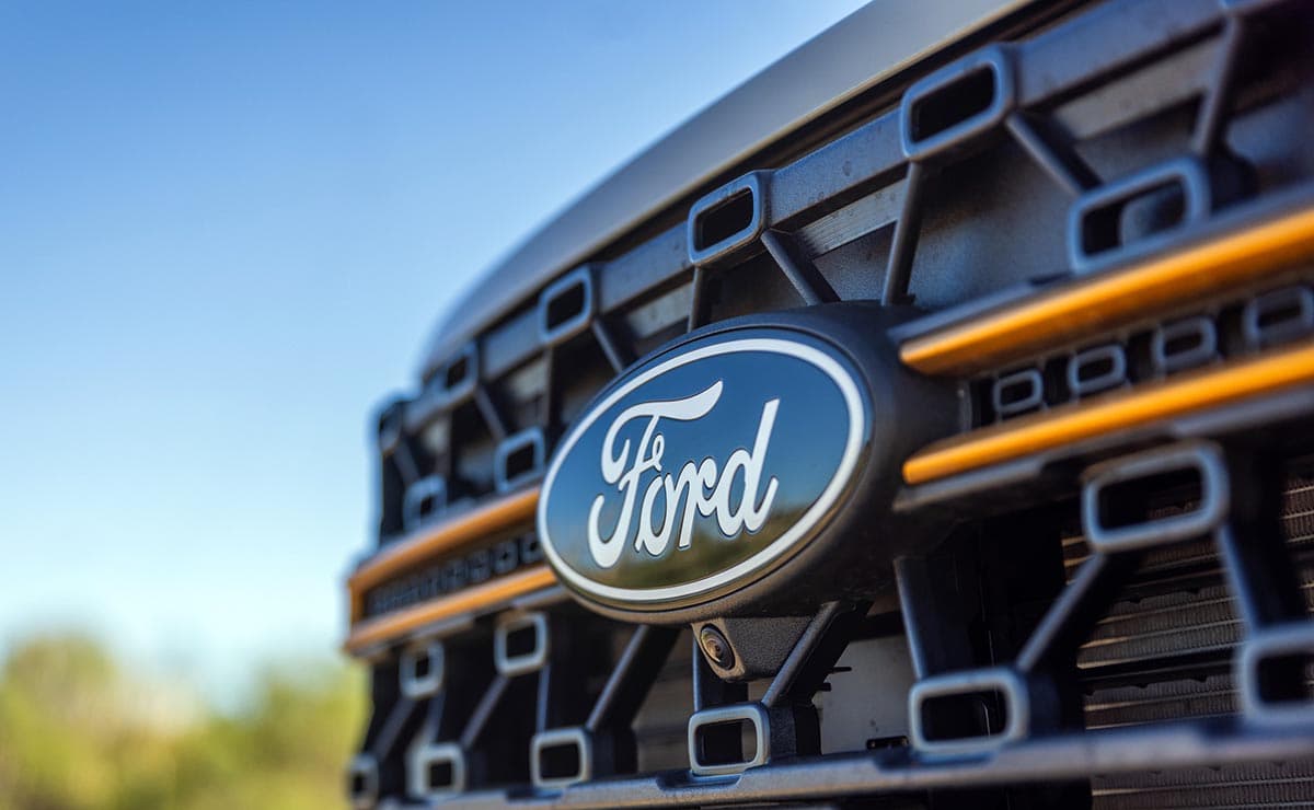 Ford səhmləri qüsurlu şüşə silən mühərrik xəbəri ilə 2,9% ucuzlaşıb