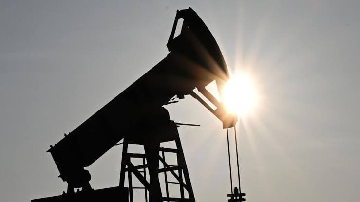 Neft qiymətləri yavaşlayıb: Brent $100-dən aşağı düşüb