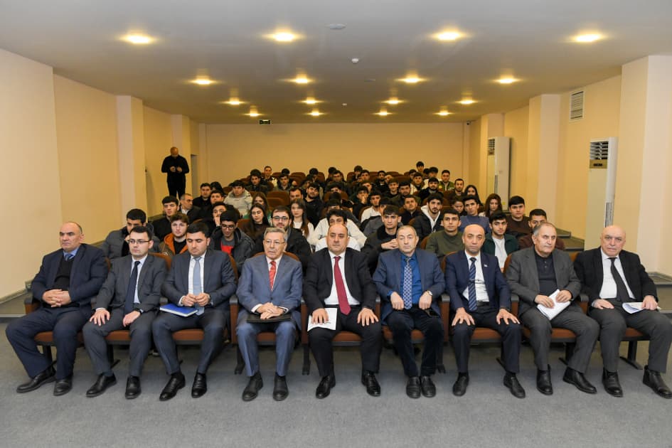 “Energy Talks” layihəsi çərçivəsində EMTA və BMU birgə seminar təşkil edib - Şəkil 5