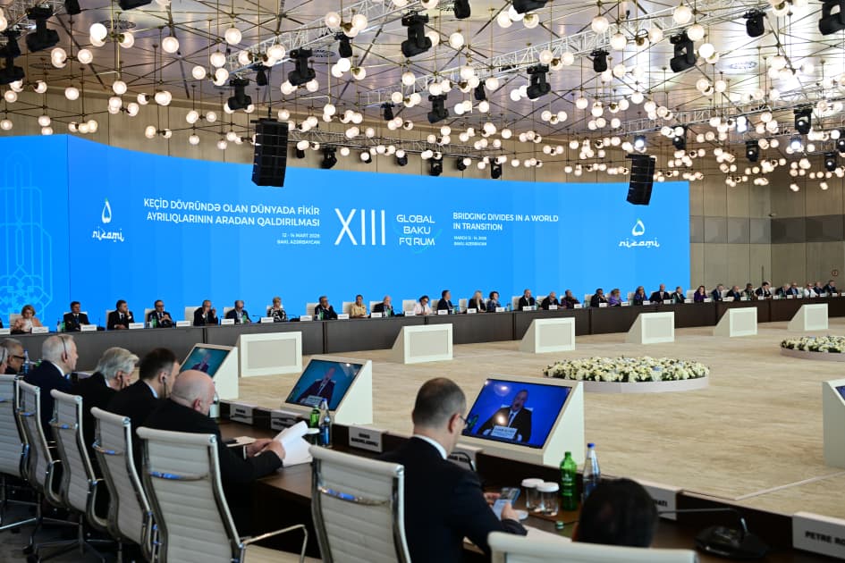 Prezident İlham Əliyev XIII Qlobal Bakı Forumun açılış mərasimində çıxış edib - Şəkil 13
