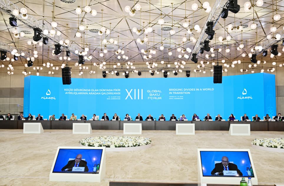 Prezident İlham Əliyev XIII Qlobal Bakı Forumun açılış mərasimində çıxış edib - Şəkil 23