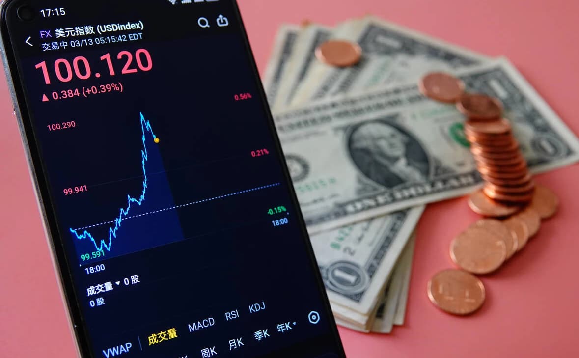 Dolar ilin əvvəlindən maksimuma çatdı – neft qiymətləri artımda