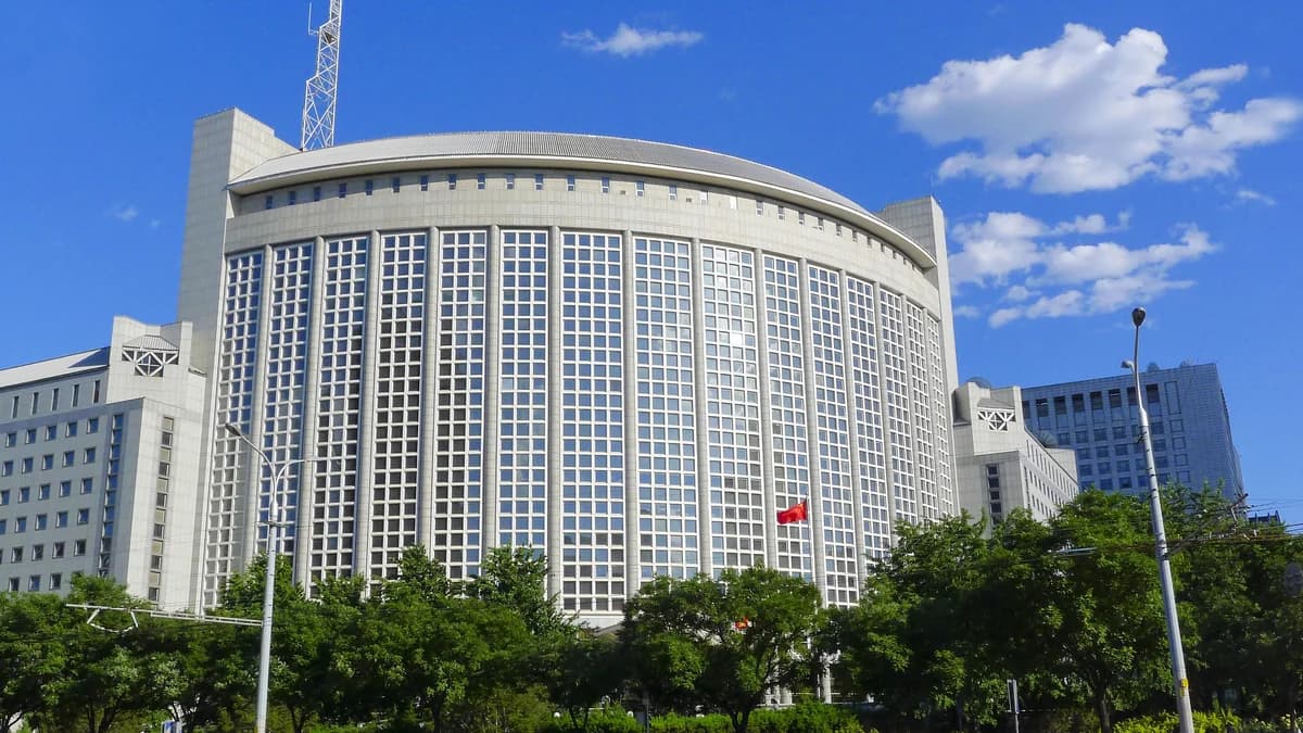 Çin XİN: Trampın səfəri ilə bağlı ABŞ ilə əlaqələr saxlanılır