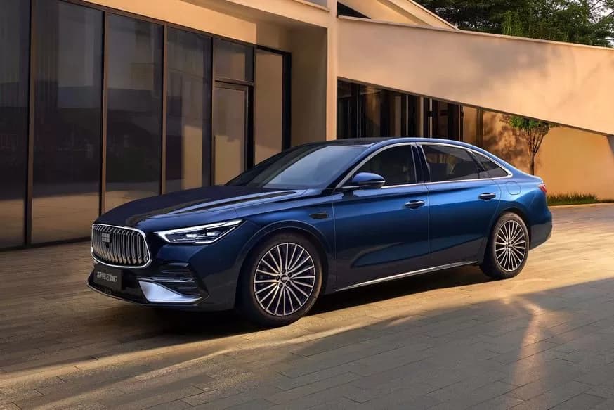 Geely yeni tamötürücülü Galaxy Starshine 7 sedanını təqdim etməyə hazırlaşır