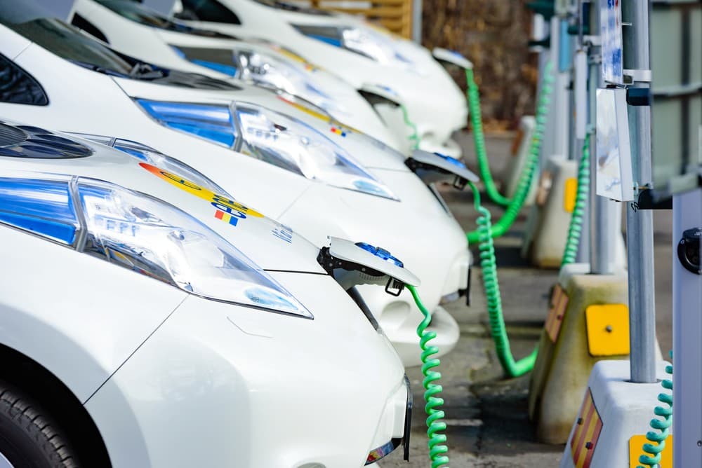 Azərbaycana idxal edilən elektromobillərin sayı 34% azalıb