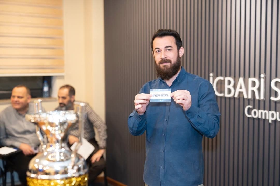 Azərbaycanda sığorta şirkətləri arasında mini-futbol turniri təşkil olunur - Şəkil 3