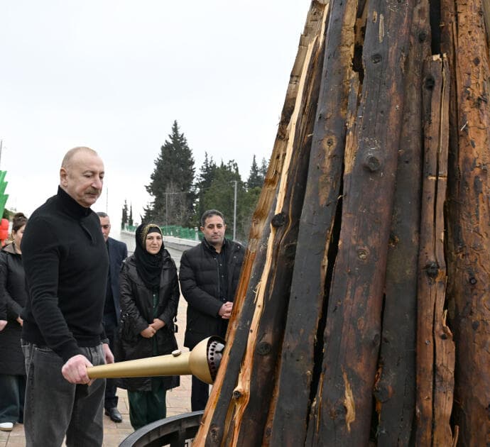 Prezident İlham Əliyev və Birinci xanım Mehriban Əliyeva Xanoba kəndində bərpa işləri ilə tanış olublar - Şəkil 23