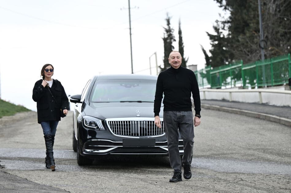 Prezident İlham Əliyev və Birinci xanım Mehriban Əliyeva Xanoba kəndində bərpa işləri ilə tanış olublar - Şəkil 36