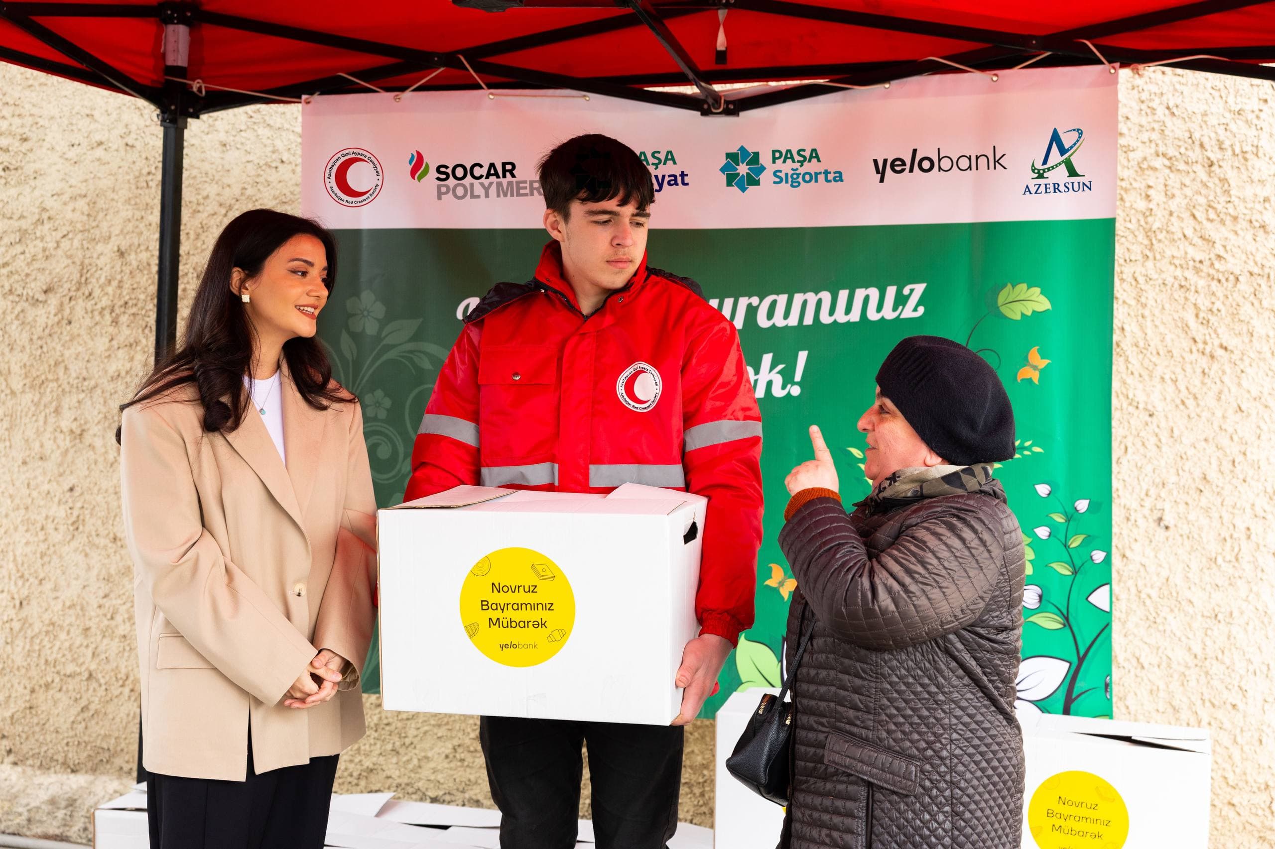 Yelo Bank-dan aztəminatlı ailələrə bayram sevinci - Şəkil 5