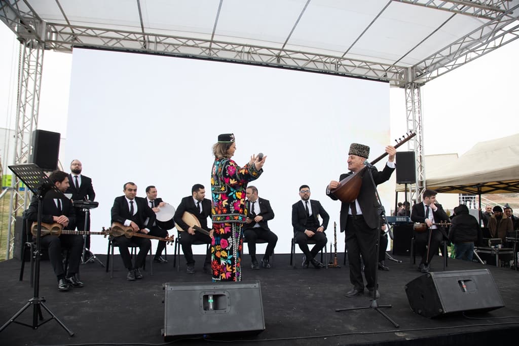 Cəbrayıl, Qubadlı və Zəngilan rayonlarında Novruz tədbirləri çərçivəsində kənd bazarı açılıb - Şəkil 2