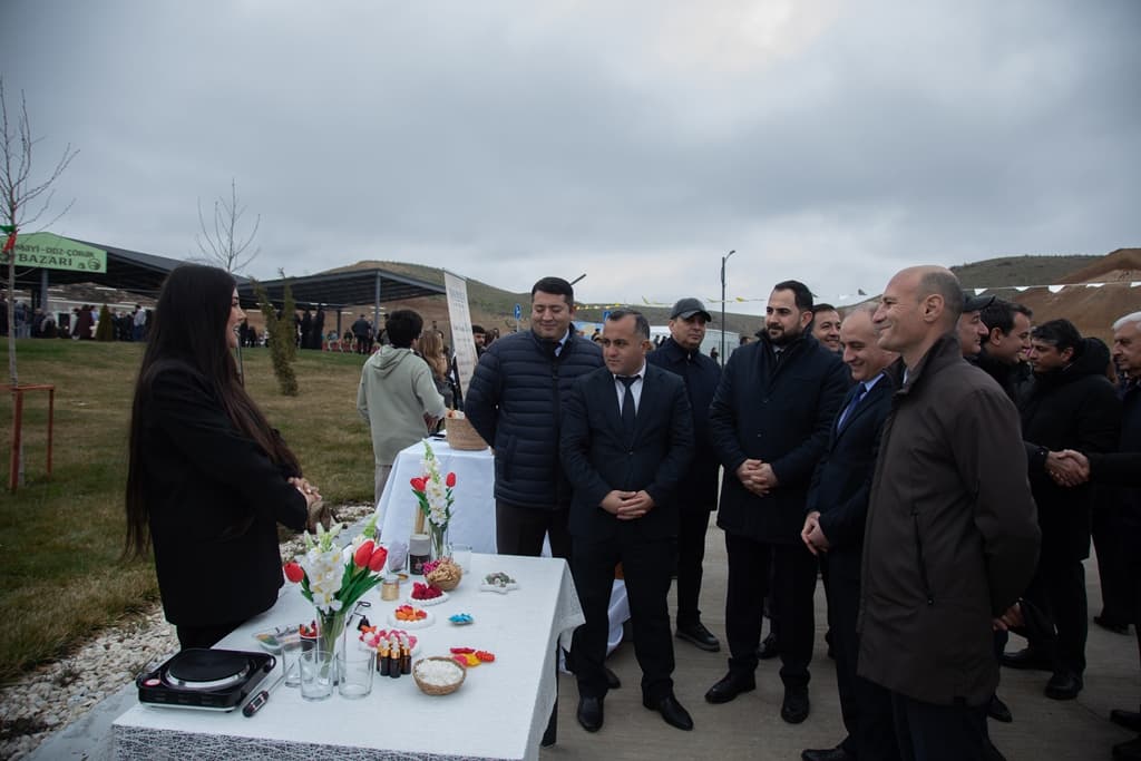 Cəbrayıl, Qubadlı və Zəngilan rayonlarında Novruz tədbirləri çərçivəsində kənd bazarı açılıb - Şəkil 5