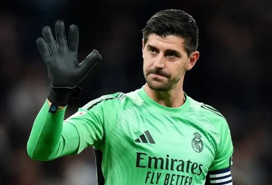 “Real Madrid”in qapıçısı Tibo Kurtua 1,5 ay oynaya bilməyəcək