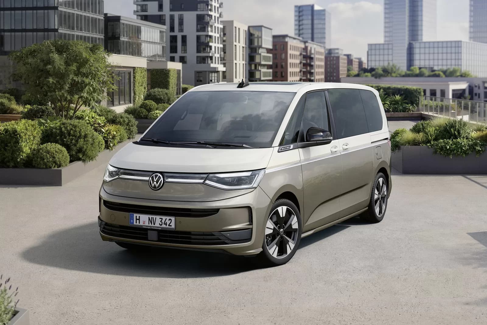Volkswagen Multivan 2026-cı ilin yayında yenilənmiş versiyası ilə təqdim olunacaq