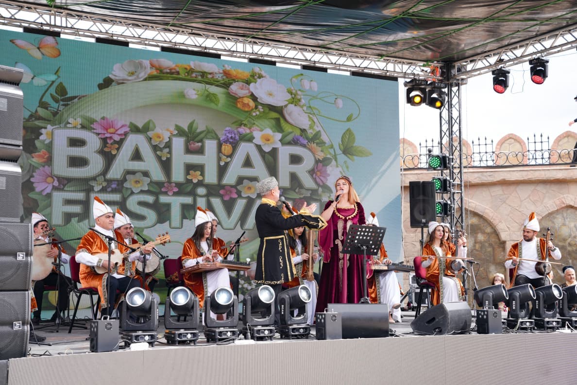 Naxçıvanda Novruz tədbiri: folklor, konsert və sərgilər bir arada - Şəkil 13