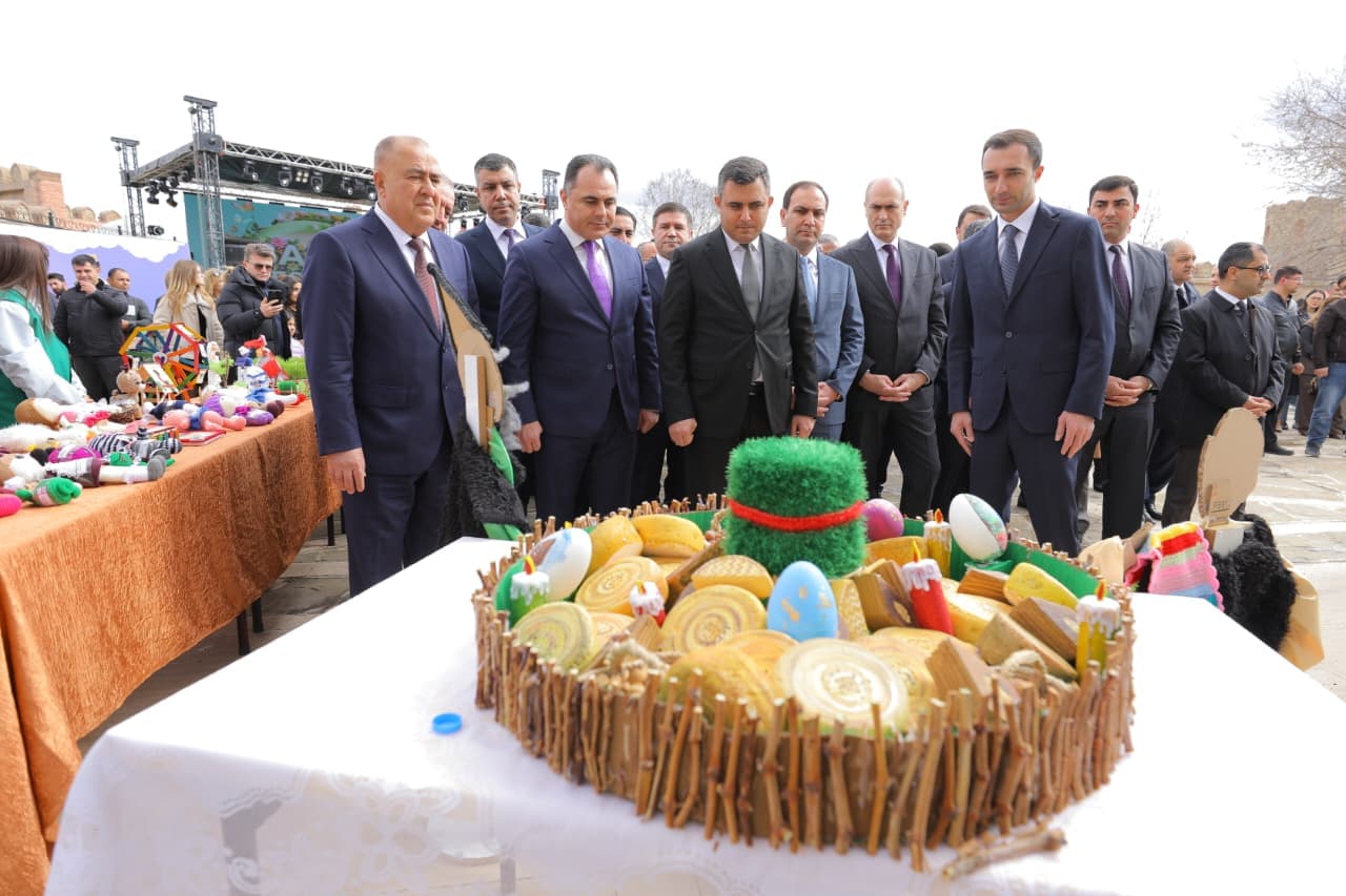 Naxçıvanda Novruz tədbiri: folklor, konsert və sərgilər bir arada - Şəkil 16