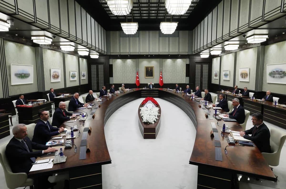 Türkiyə hökuməti Hörmüz boğazı və enerji bazarındakı vəziyyəti müzakirə edəcək