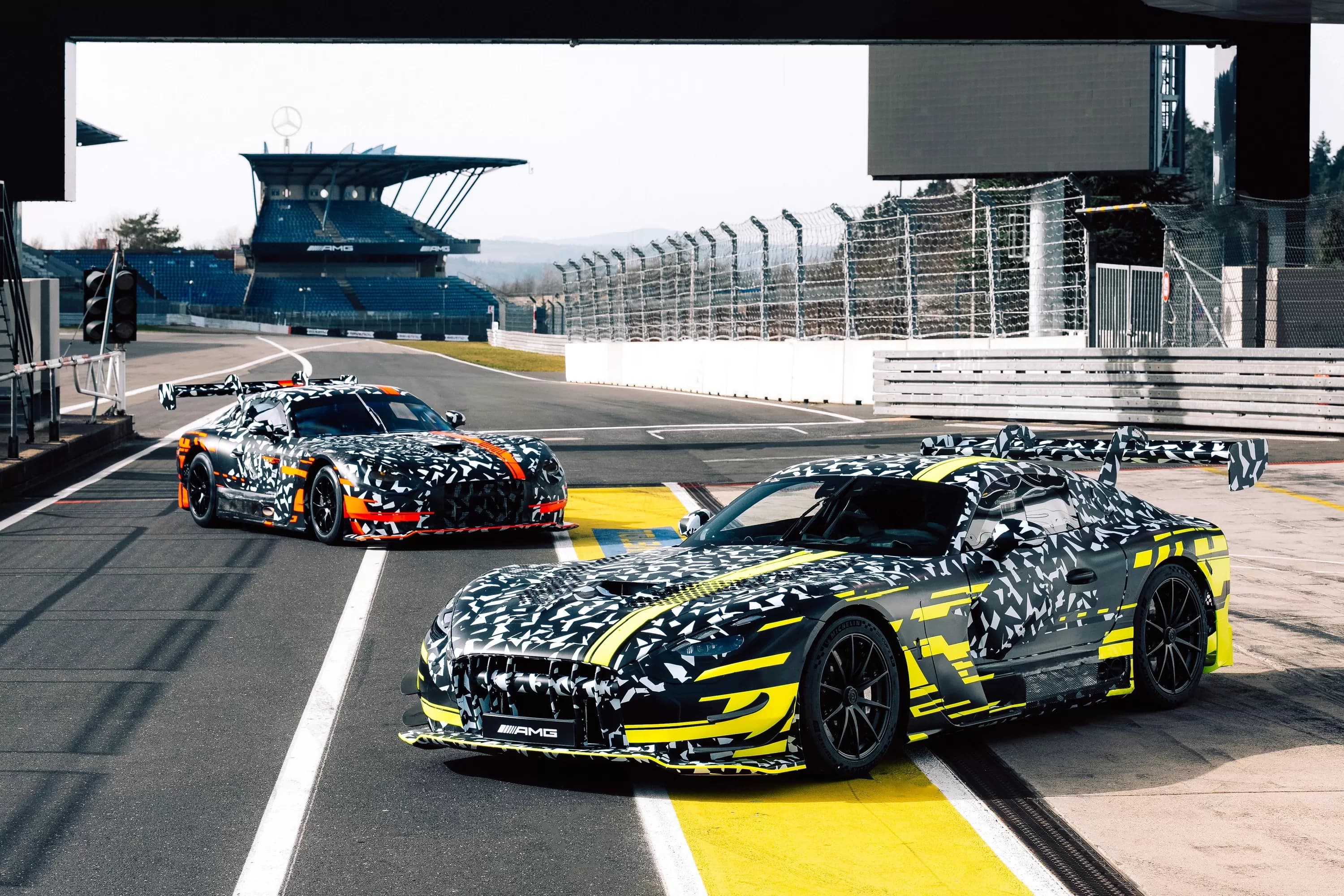 Mercedes-AMG iki yeni hibrid idman avtomobilini hazırlayır: treklər üçün GT3 və yollara uyğun GT Black Series