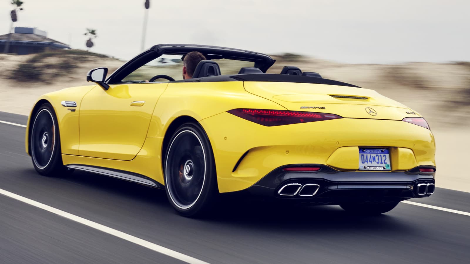 Mercedes SL-in yenilənmiş versiyasının ilk fotoşəkilləri ortaya çıxdı - Şəkil 2