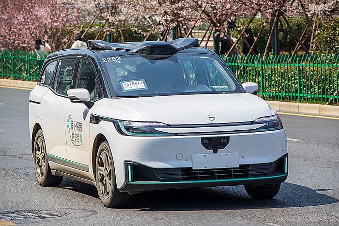 Baidu robotaksi Uhan yollarında texniki problem səbəbindən dayandı