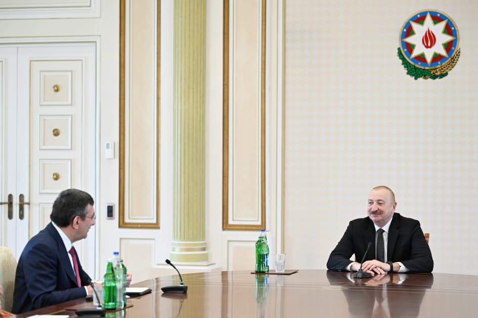 Prezident İlham Əliyev Türk Dövlətləri Təşkilatına üzv dövlətlərin hökumət başçılarının görüşünün iştirakçılarını qəbul edib - Şəkil 9