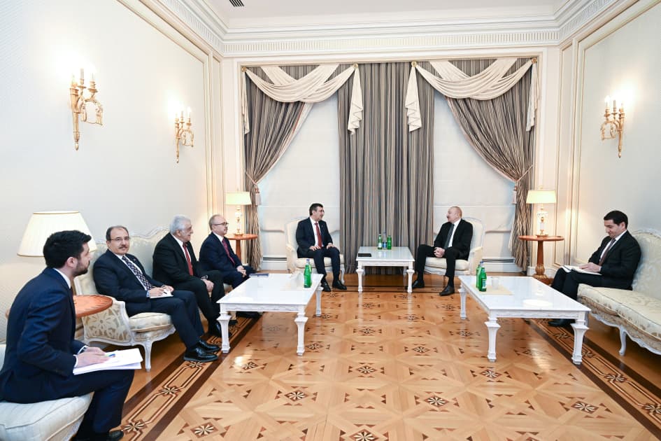 Prezident İlham Əliyev Türkiyənin Vitse-prezidentininin başçılıq etdiyi nümayəndə heyətini qəbul edib - Şəkil 1
