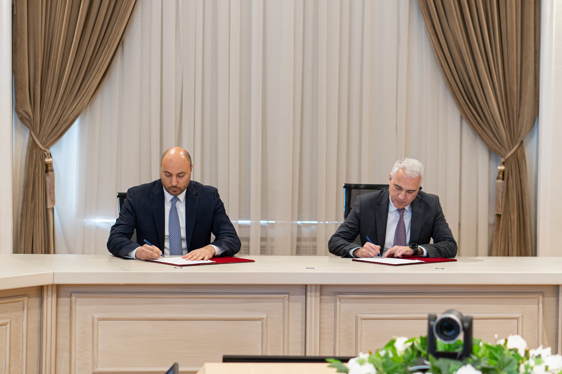 Unibank enerji effektivliyi üzrə EMTA ilə əməkdaşlıq müqaviləsi imzaladı - Şəkil 2