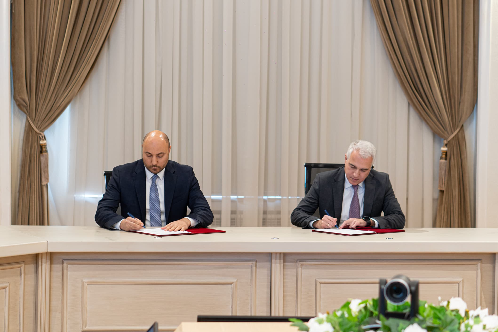 Unibank enerji effektivliyi üzrə EMTA ilə əməkdaşlıq müqaviləsi imzaladı - Şəkil 2