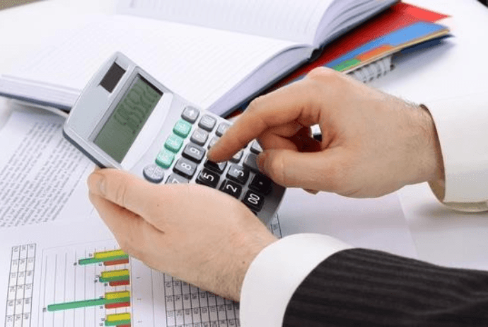 Biznesdə xərcləri azaltmağın praktik üsulları – effektiv maliyyə idarəetməsi