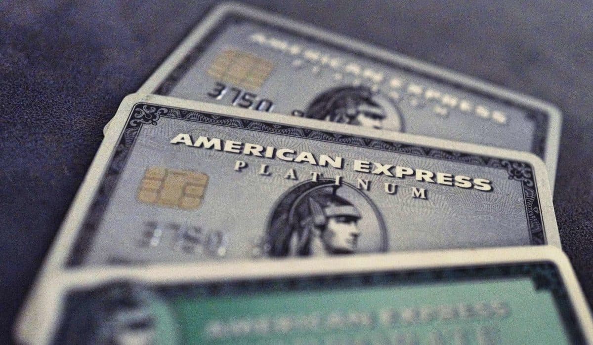 Azərbaycanda “American Express” kartları ilə əməliyyatlar azalıb