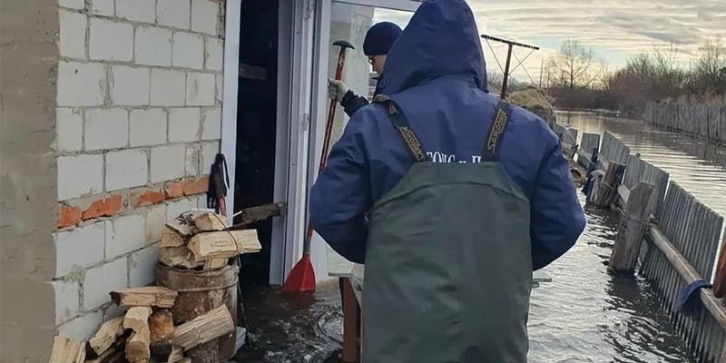 Altay diyarında sel nəticəsində yüzlərlə yaşayış sahəsi su altında qalıb