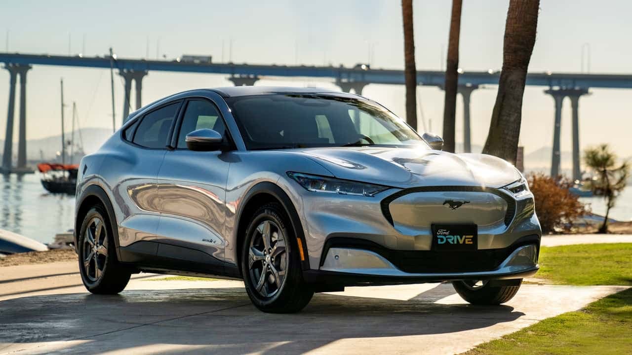 Tesla-ya rəqib gəlir – Ford yeni platforma hazırlayır