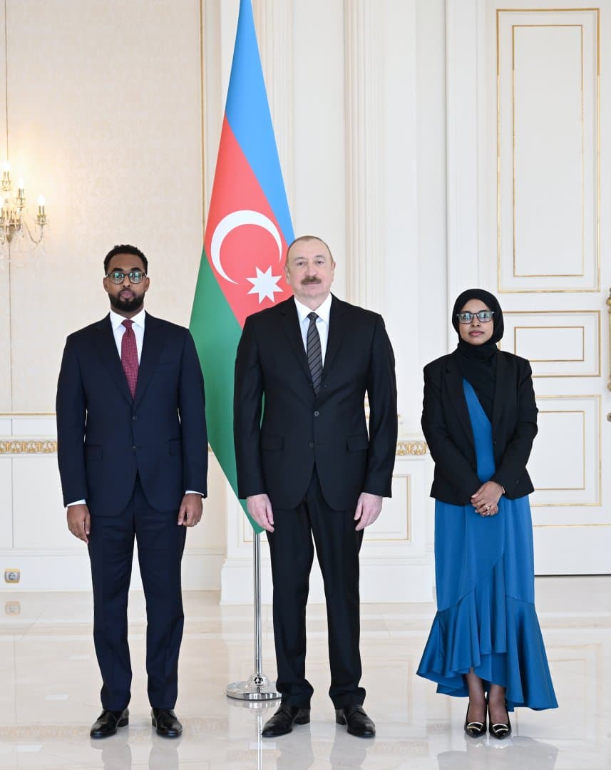 Prezident İlham Əliyev Somalinin Azərbaycana yeni təyin olunmuş səfirini qəbul edib - Şəkil 4