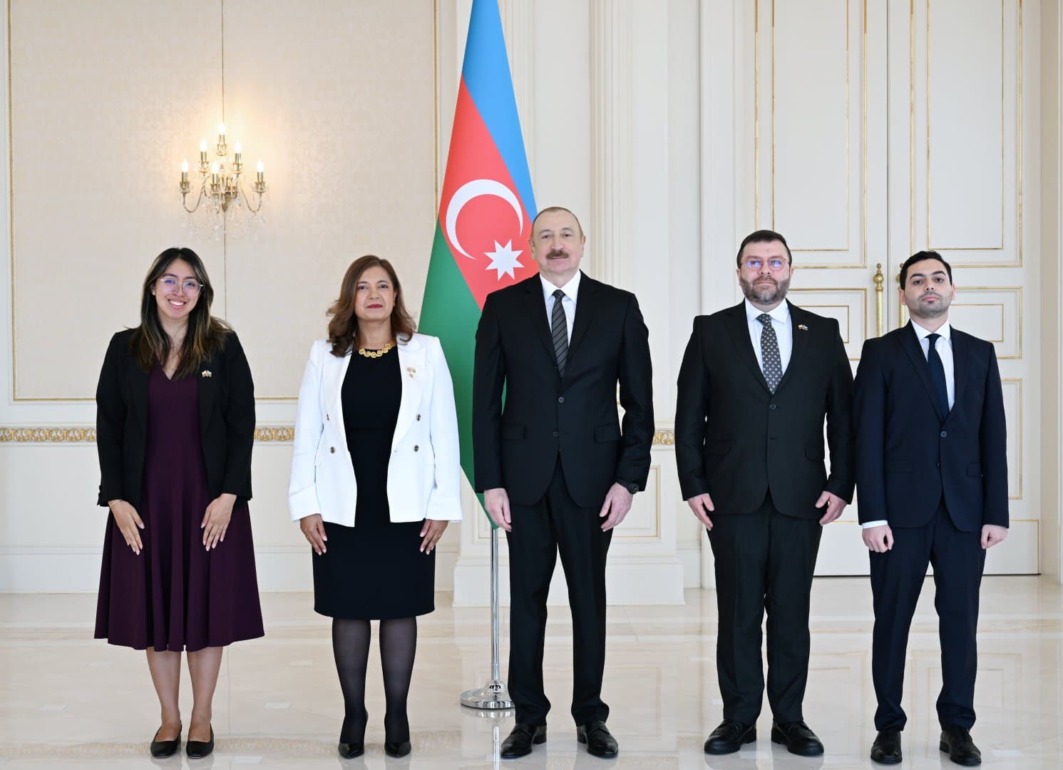 Prezident İlham Əliyev Kolumbiyanın Azərbaycanda yeni təyin olunmuş səfirini qəbul edib