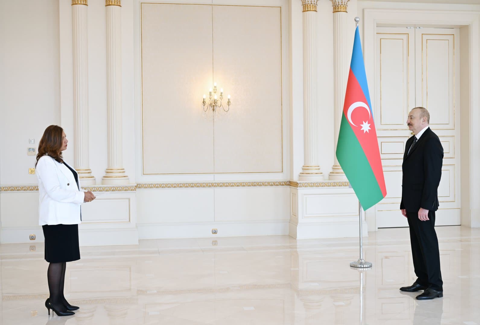 Prezident İlham Əliyev Kolumbiyanın Azərbaycanda yeni təyin olunmuş səfirini qəbul edib - Şəkil 7