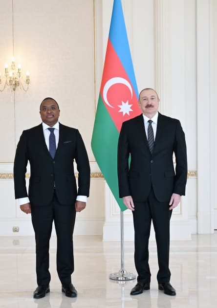 Prezident İlham Əliyev Esvatininin Azərbaycanda yeni təyin olunmuş səfirini qəbul edib - Şəkil 6