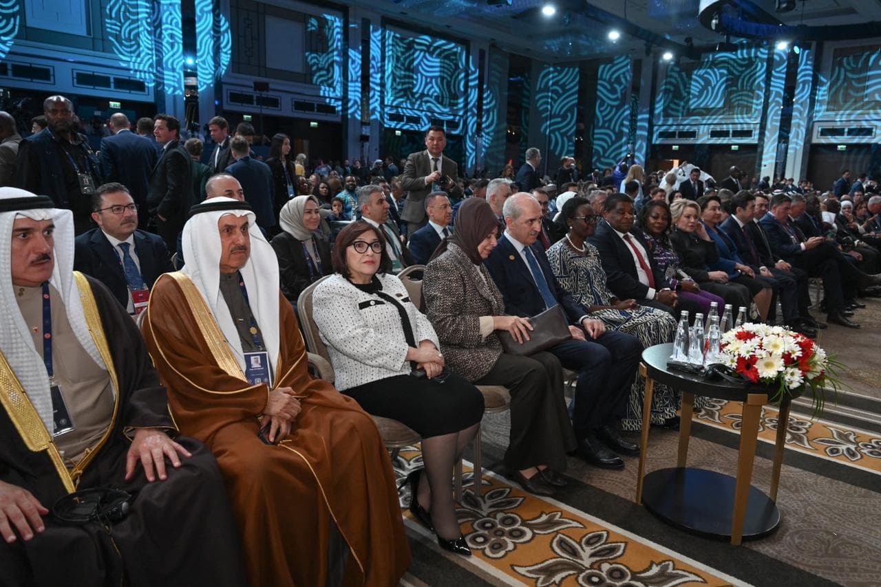 Sahibə Qafarova İstanbulda PAİ-nin 152-ci Assambleyasında iştirak edib