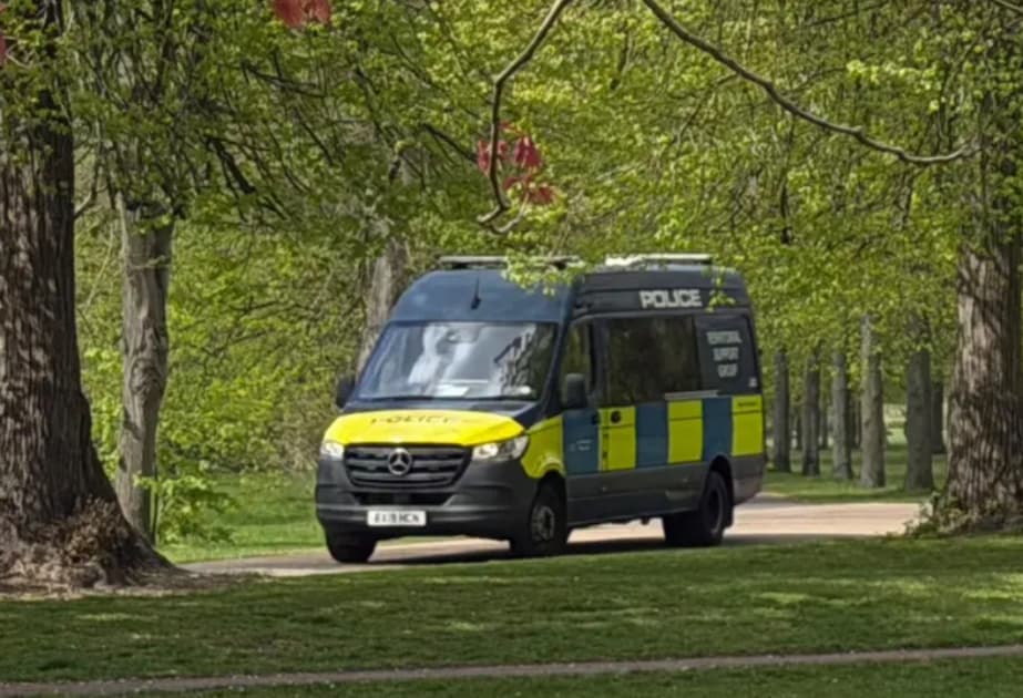 Londonda “Kensington Gardens” parkı şübhəli əşyalar səbəbilə bağlanıb
