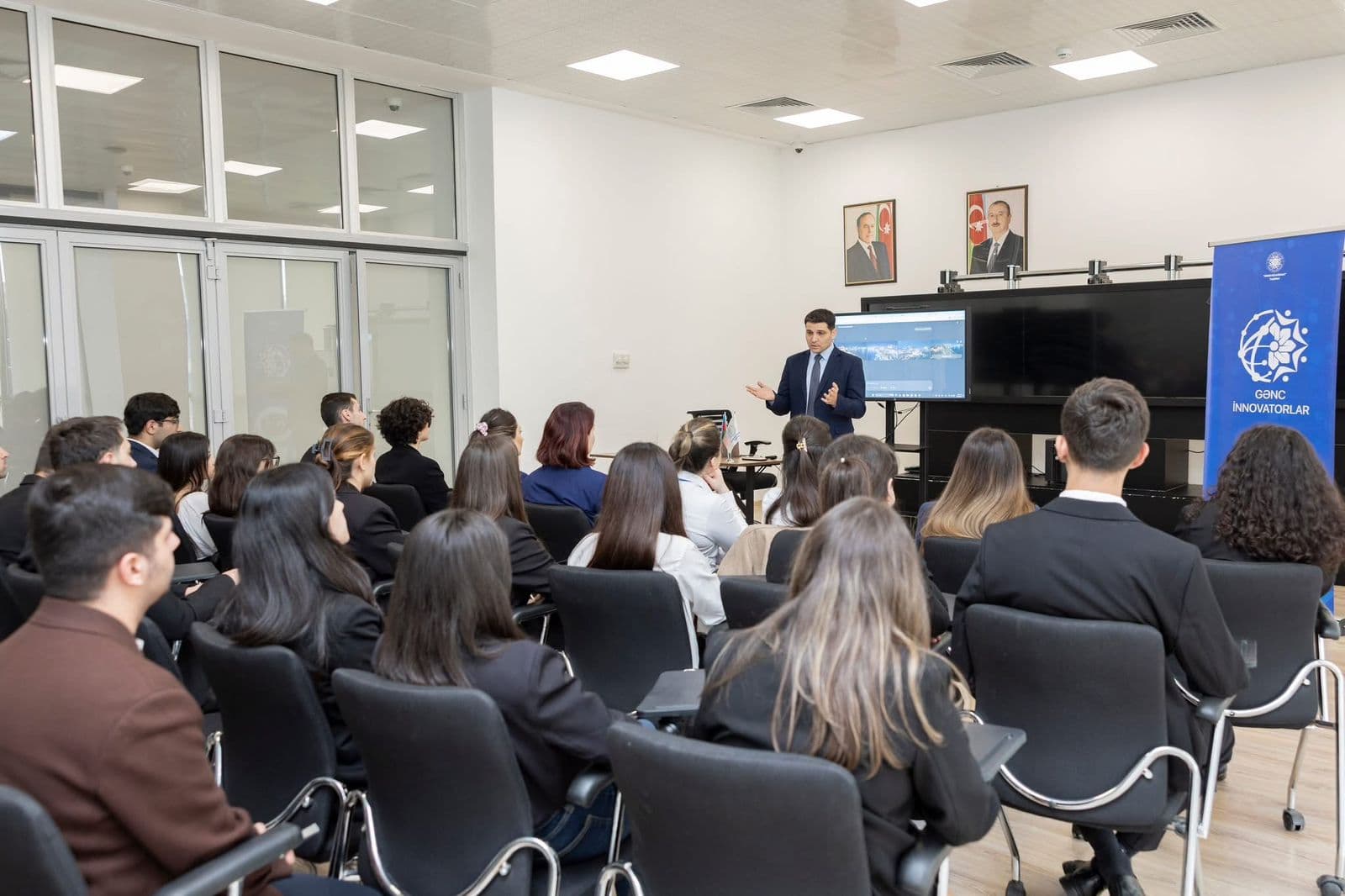Ülvi Mehdiyev: “Gənc İnnovatorlar ölkədə innovasiya ekosisteminin inkişafına töhfə verəcək” - Şəkil 9