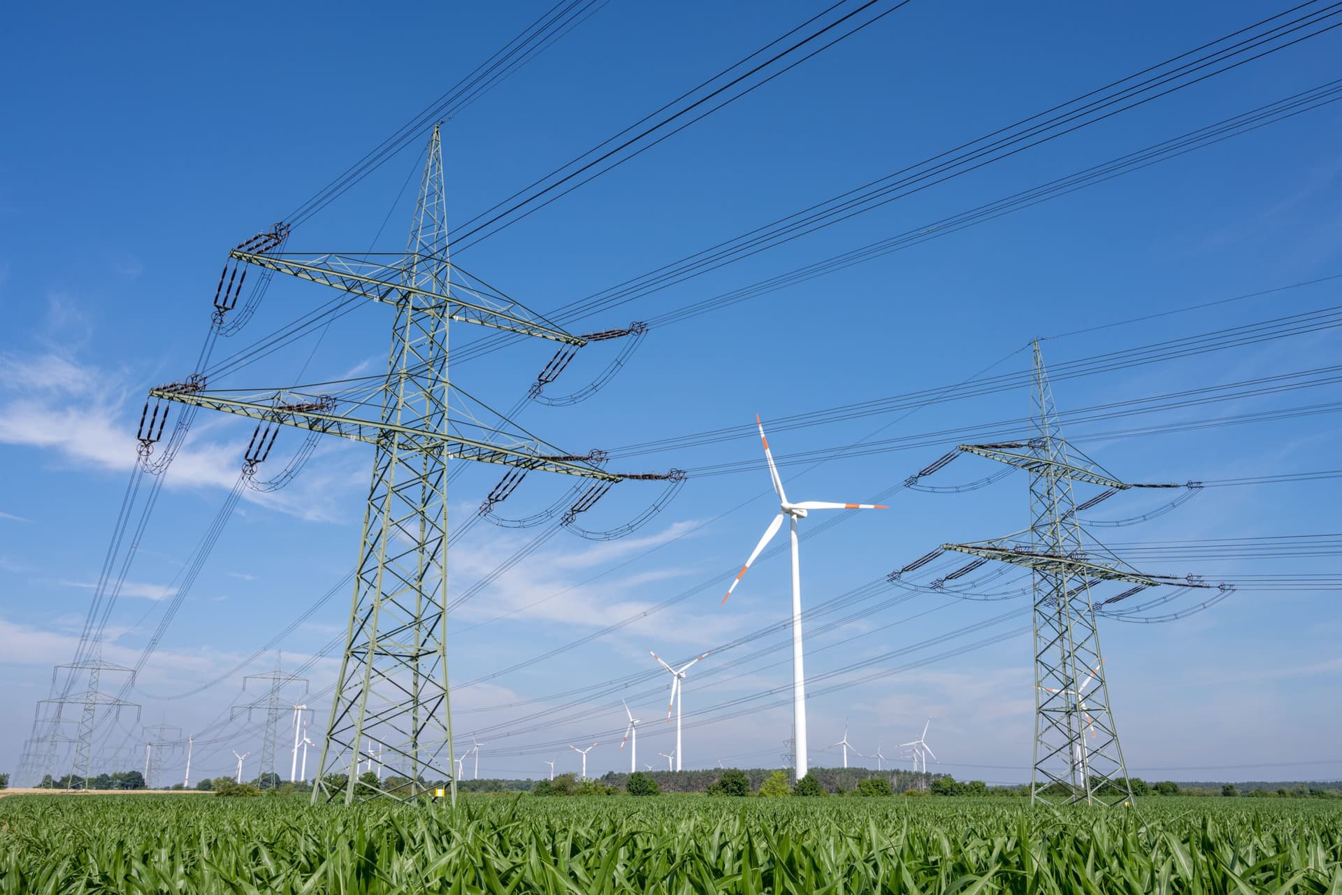 Azərbaycanın elektrik enerjisi ixracı azalıb