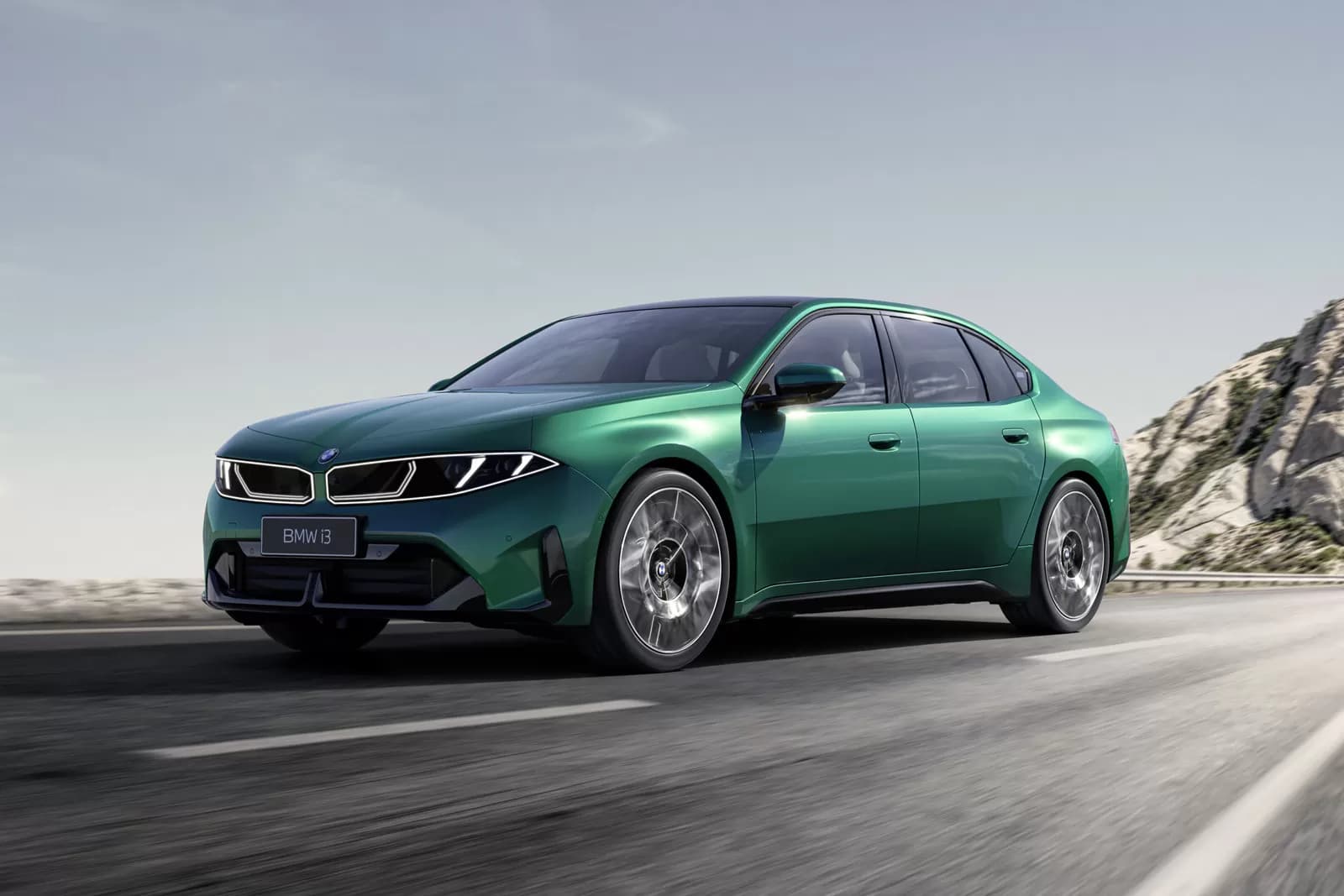 BMW Çin bazarı üçün uzadılmış i3 və iX3 modellərini təqdim edib